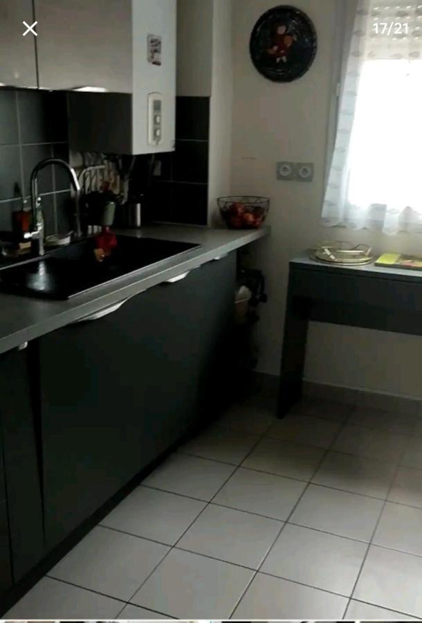 Logement A Cote De L'Aeroport Orly Athis-Mons Exterior foto