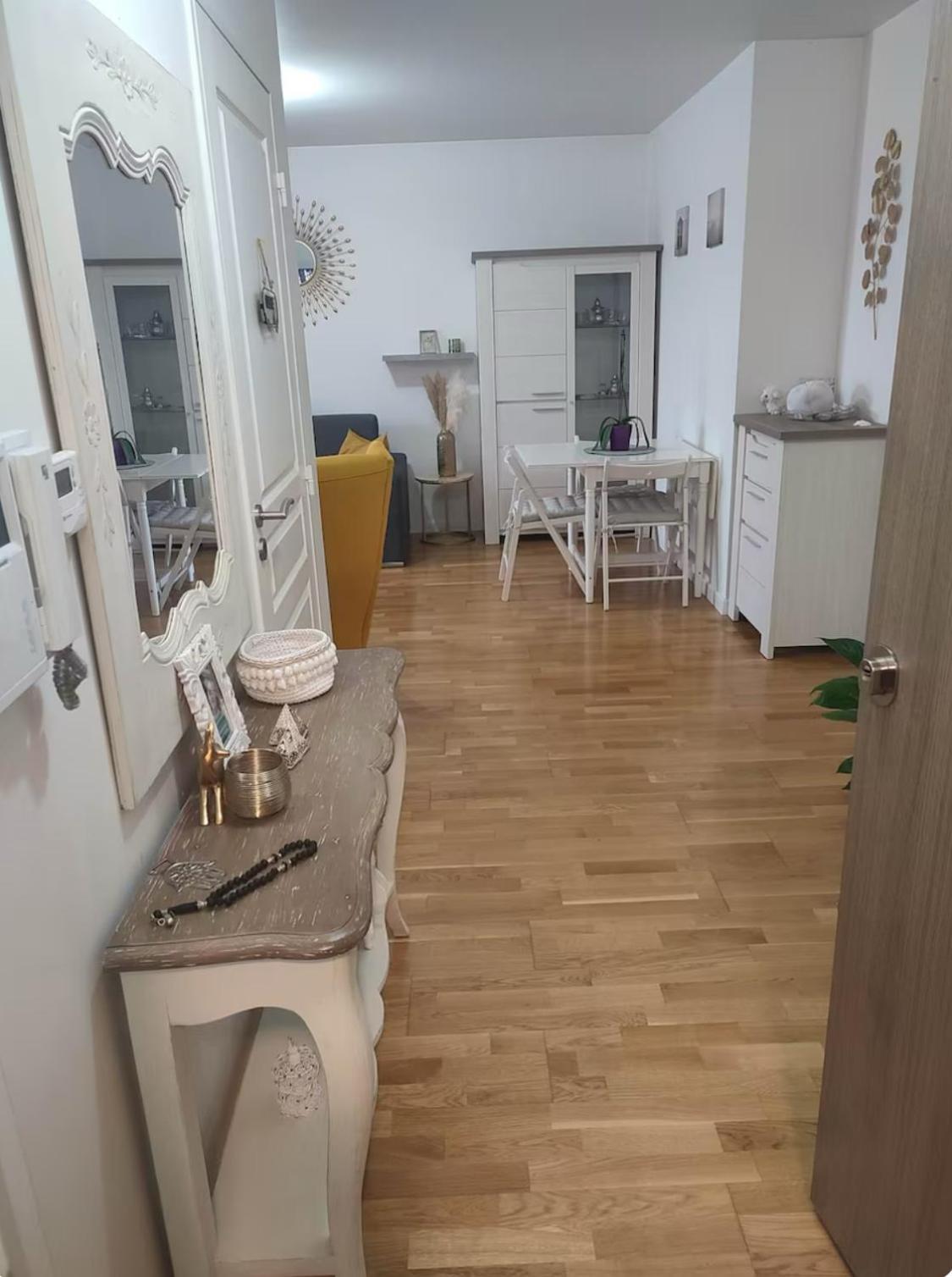 Logement A Cote De L'Aeroport Orly Athis-Mons Exterior foto
