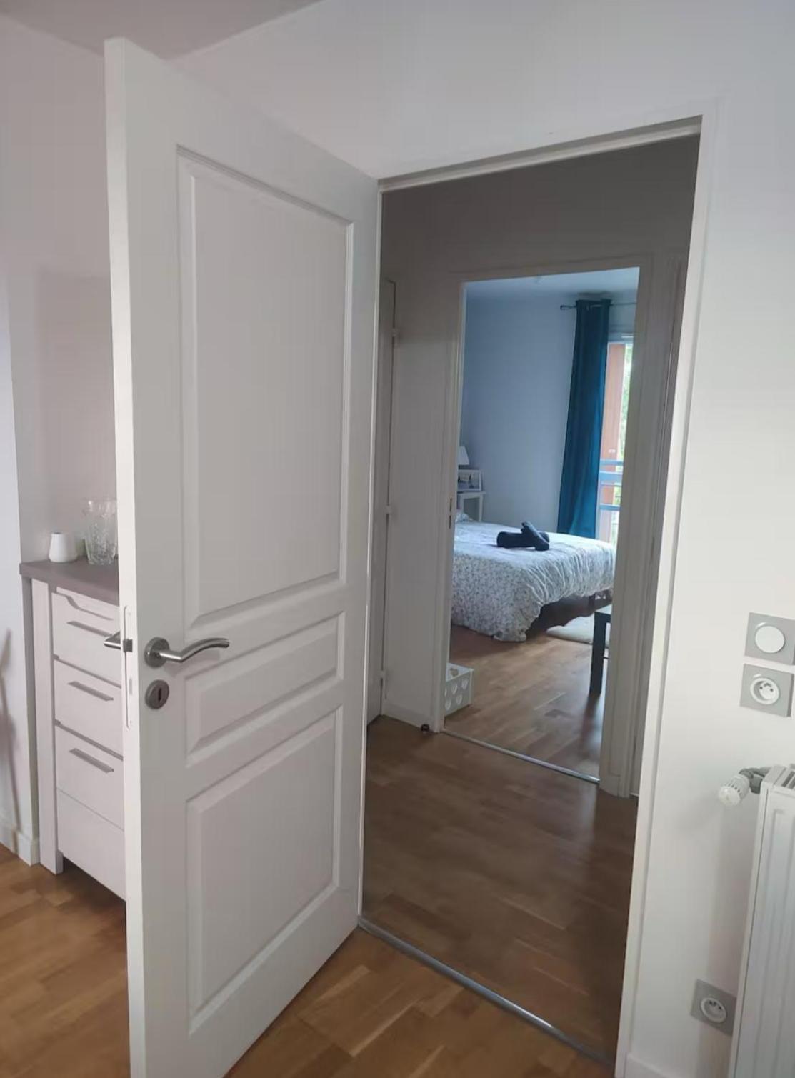 Logement A Cote De L'Aeroport Orly Athis-Mons Exterior foto